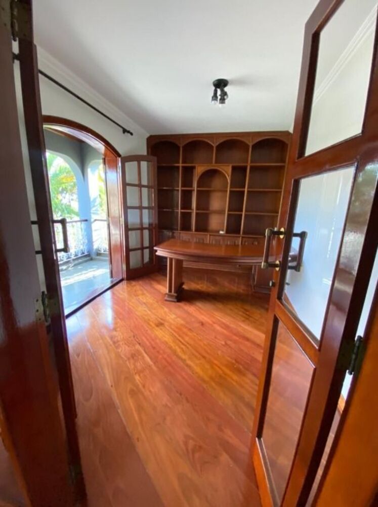 Sobrado, 3 quartos, 380 m² - Foto 1
