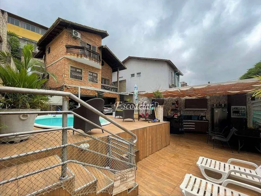 Casa, 4 quartos, 180 m² - Foto 1