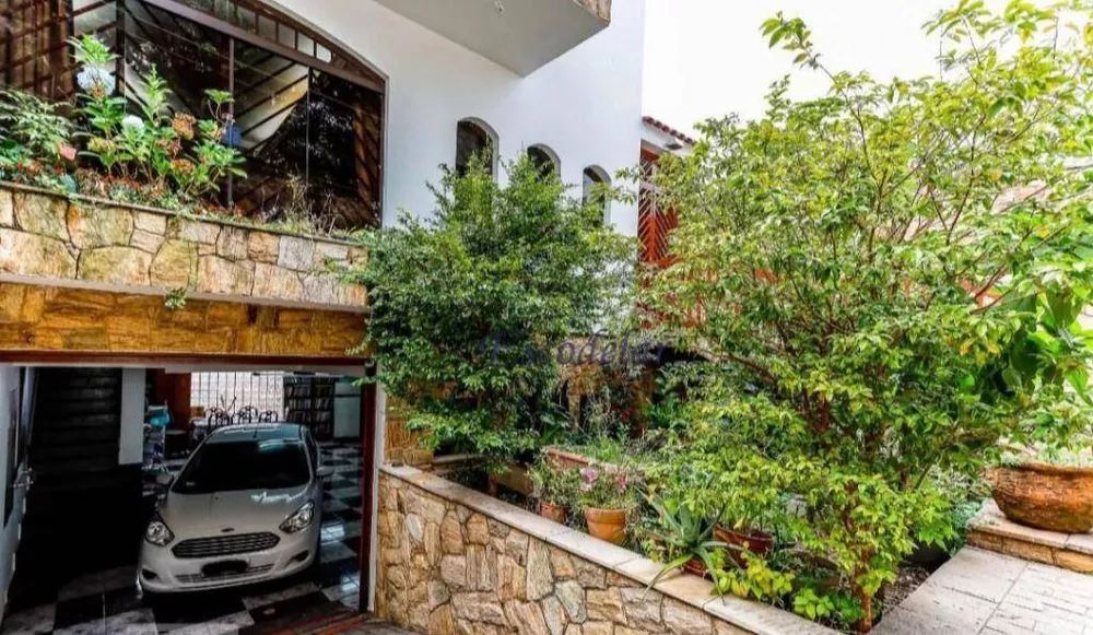 Sobrado, 3 quartos, 236 m² - Foto 1