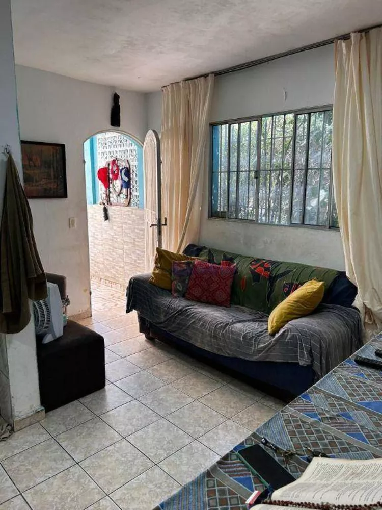 Casa à venda com 4 quartos, 100m² - Foto 3