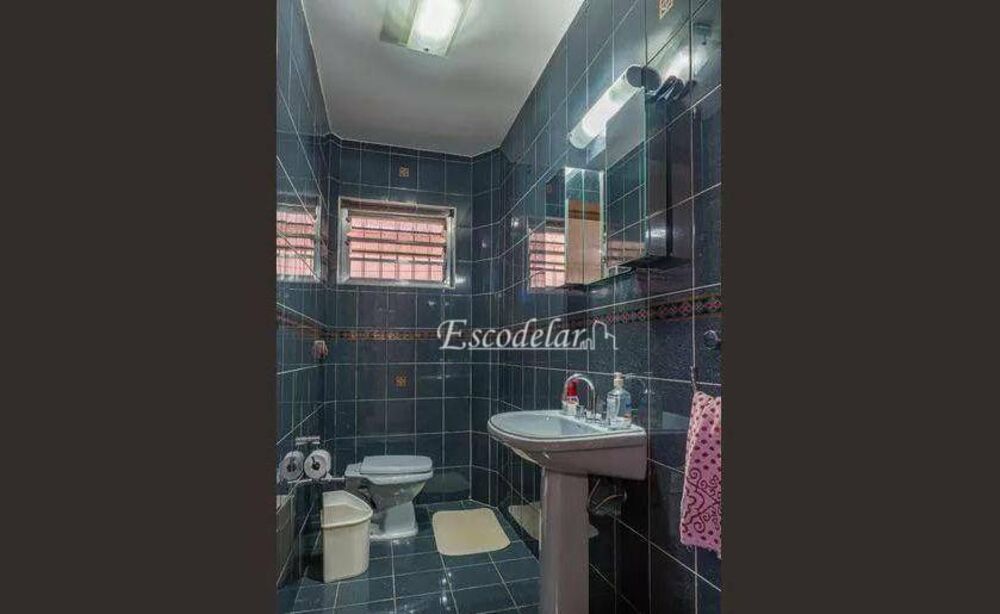Sobrado à venda com 4 quartos, 388m² - Foto 4