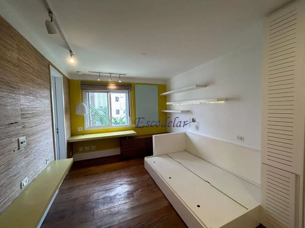 Apartamento à venda com 4 quartos, 200m² - Foto 15