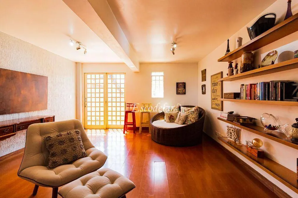 Casa, 5 quartos, 400 m² - Foto 1