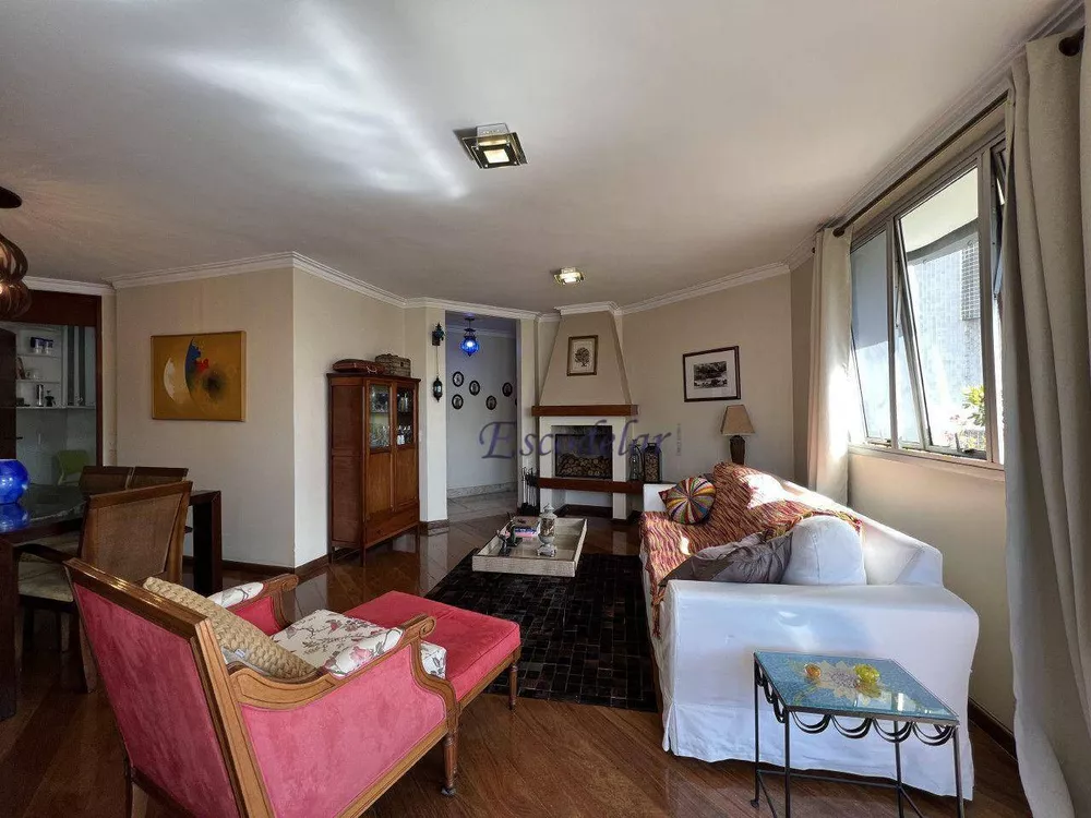 Apartamento à venda com 4 quartos, 150m² - Foto 4