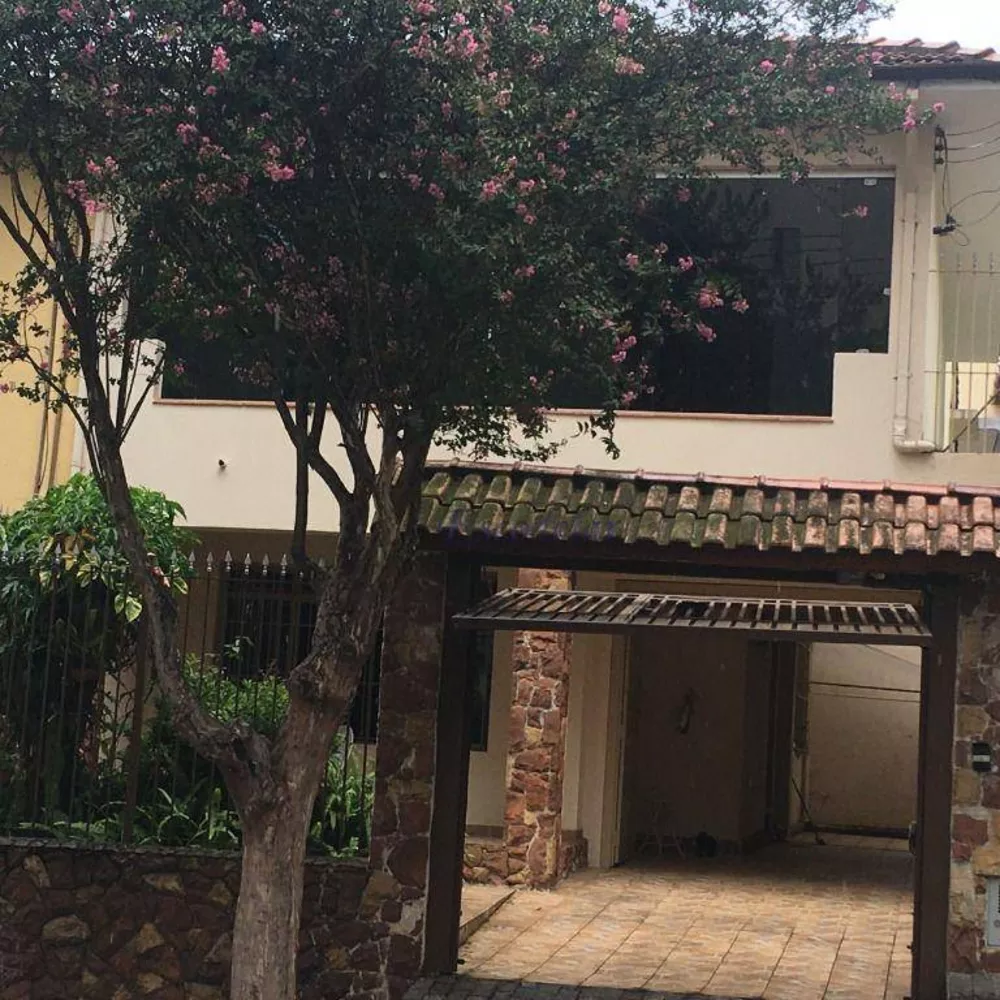 Sobrado à venda com 3 quartos, 305m² - Foto 1