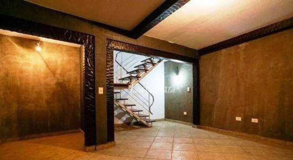Sobrado, 3 quartos, 296 m² - Foto 1