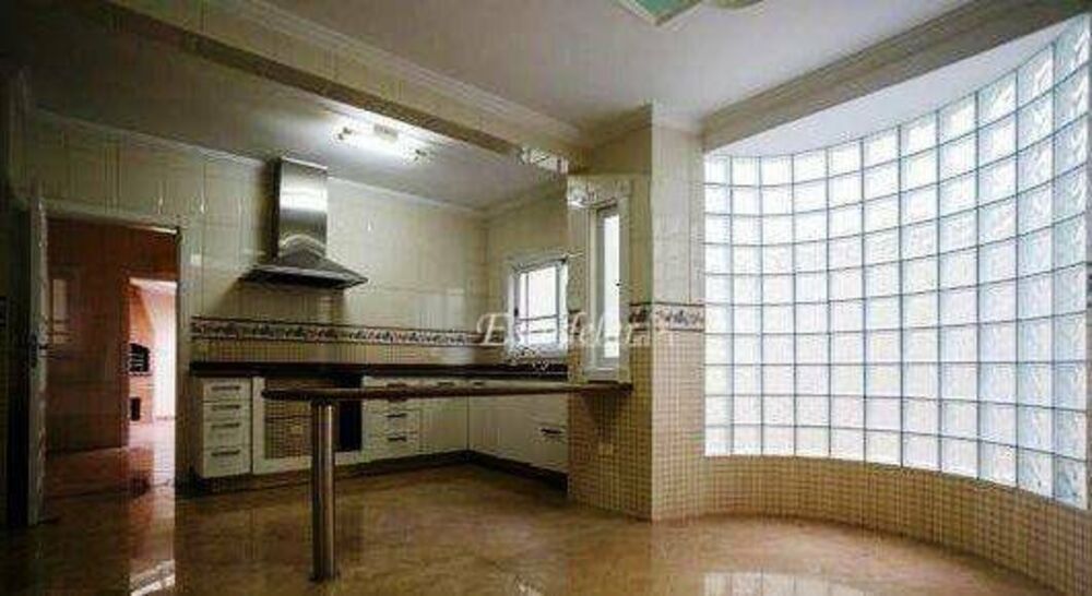 Sobrado, 3 quartos, 296 m² - Foto 2