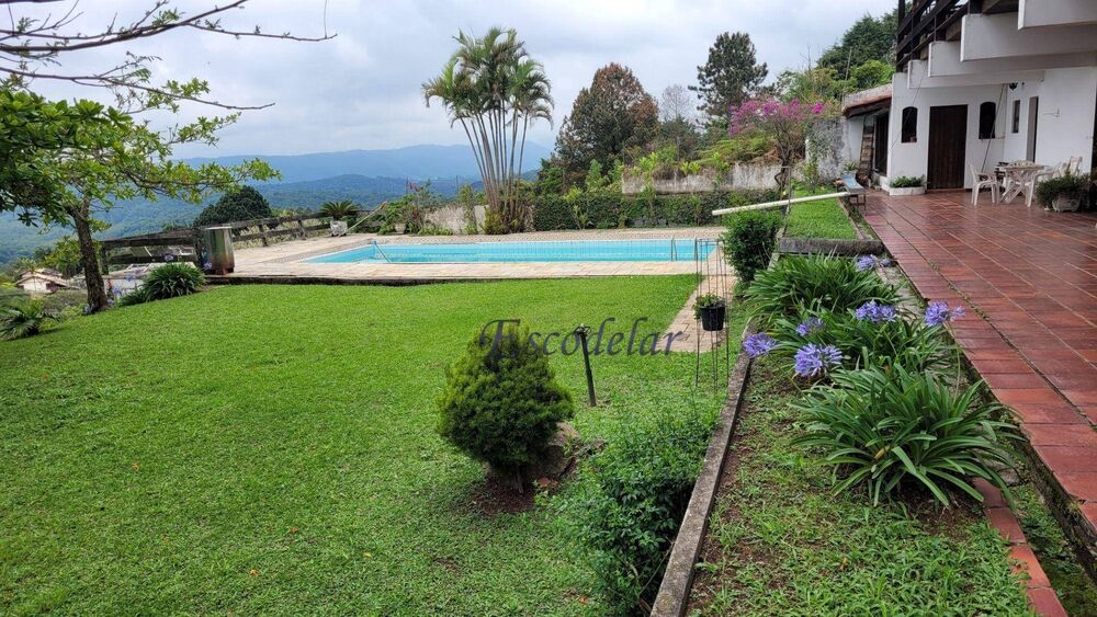 Casa à venda com 3 quartos, 886m² - Foto 4
