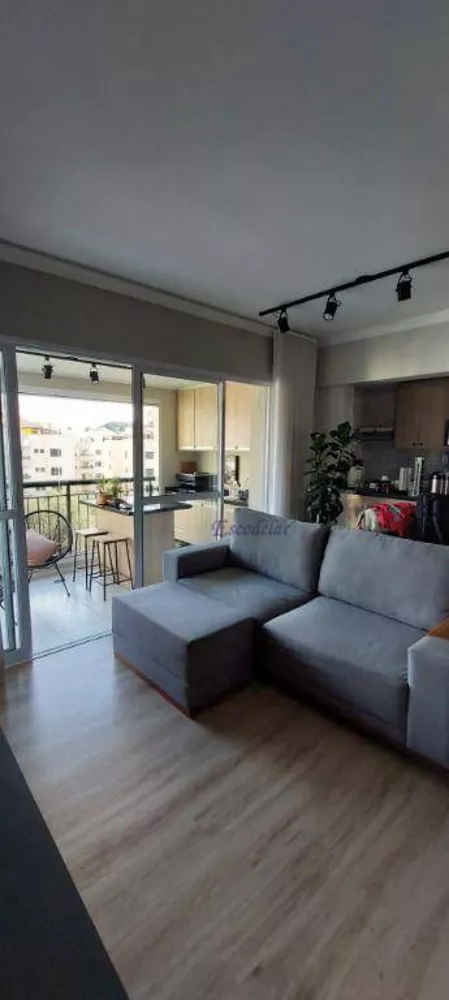 Apartamento à venda com 2 quartos, 70m² - Foto 2