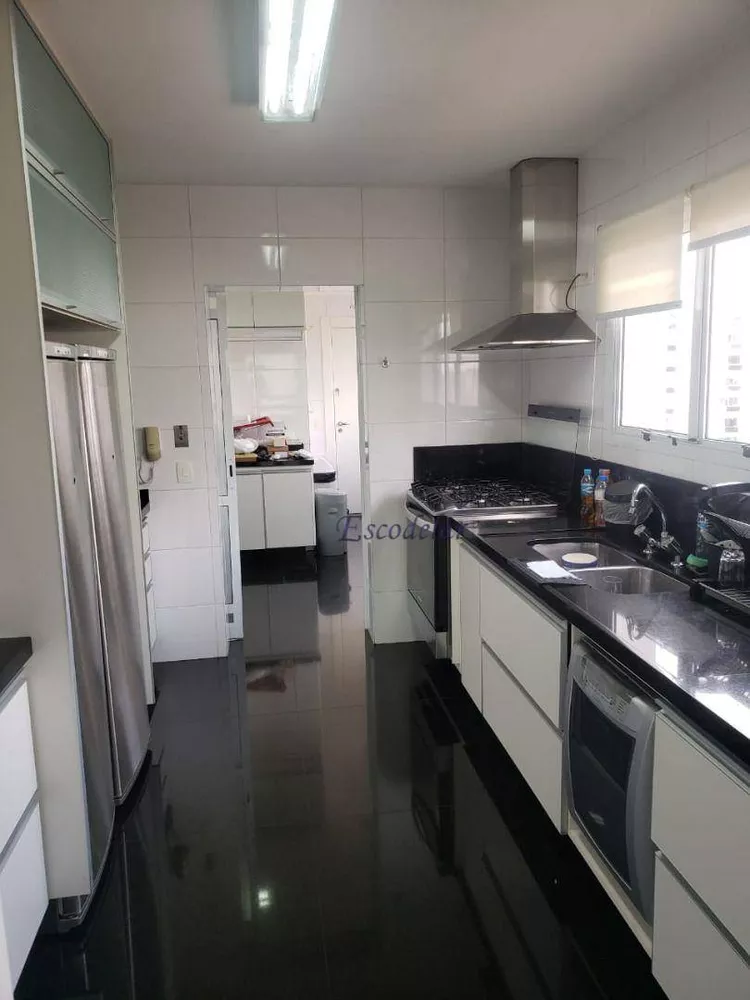 Apartamento à venda com 4 quartos, 223m² - Foto 6