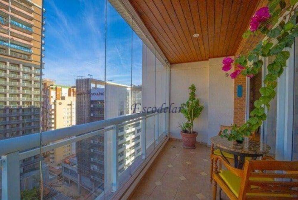 Apartamento, 3 quartos, 176 m² - Foto 2