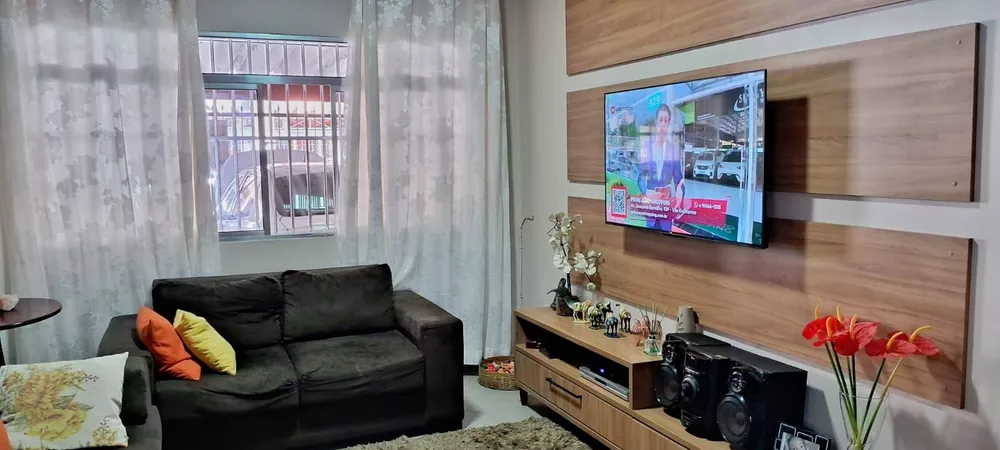 Sobrado à venda com 5 quartos, 230m² - Foto 2