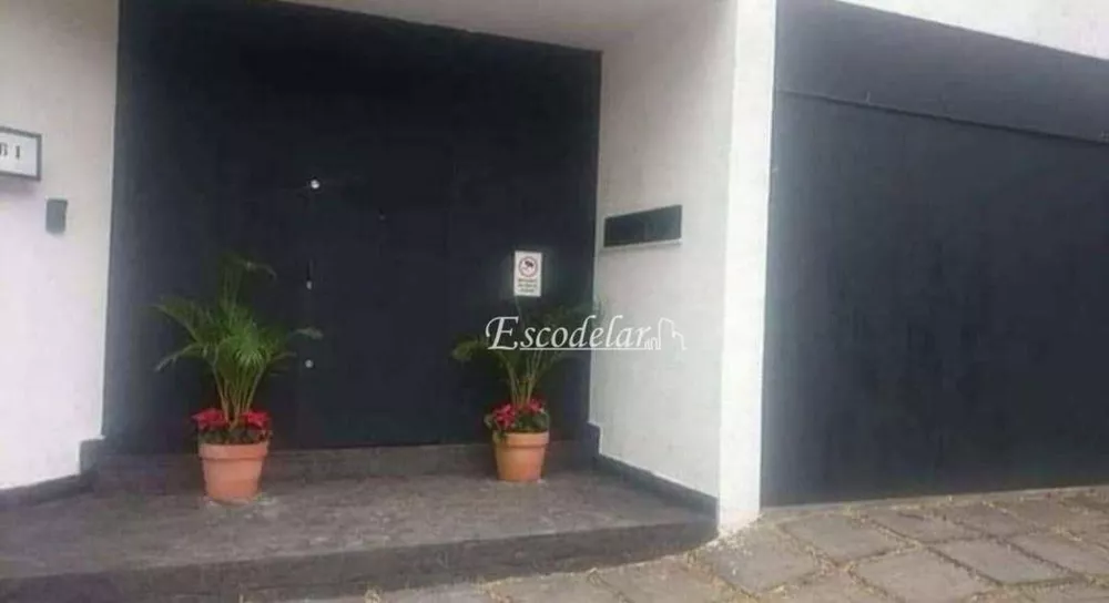 Sobrado à venda com 4 quartos, 659m² - Foto 1