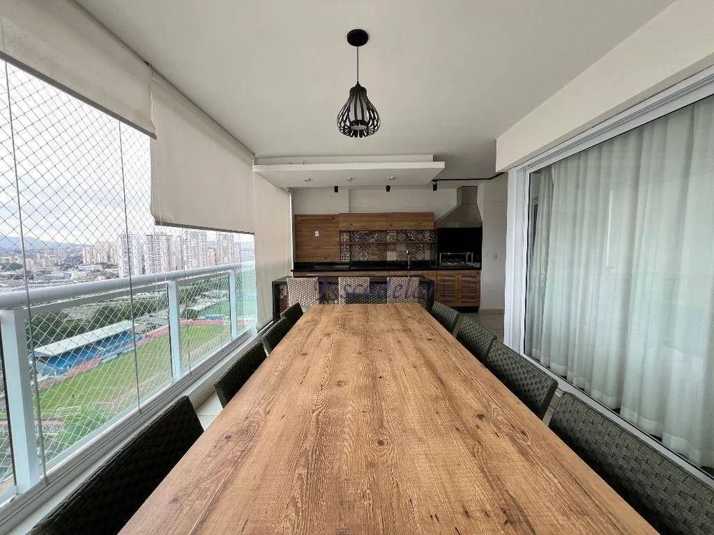 Apartamento para alugar com 4 quartos, 241m² - Foto 10