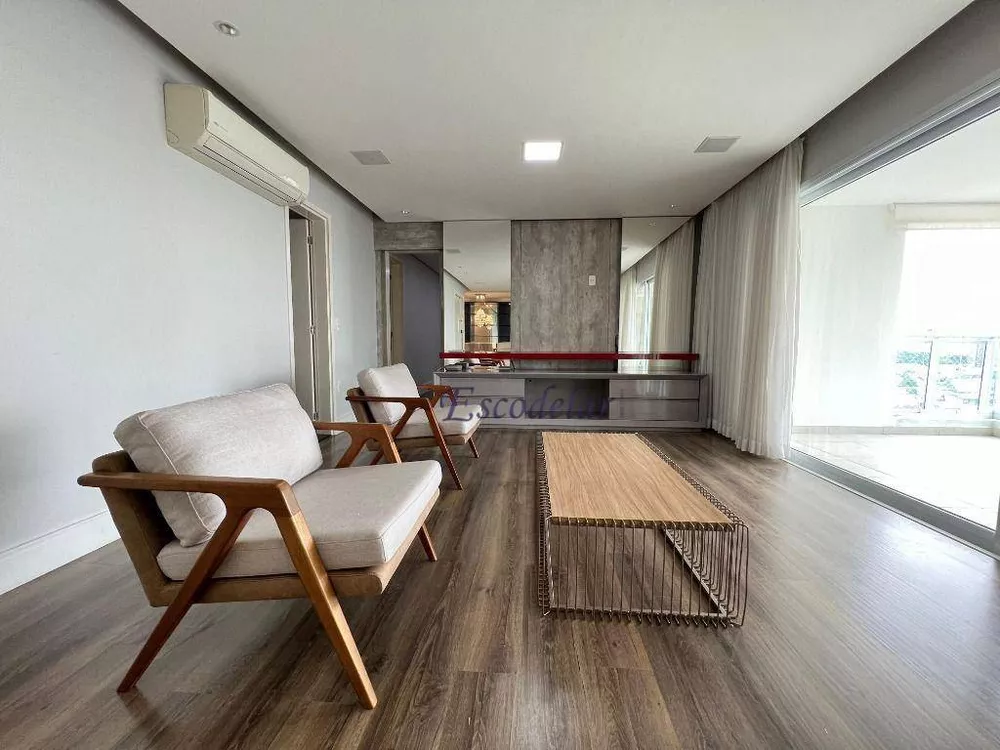 Apartamento para alugar com 4 quartos, 241m² - Foto 4