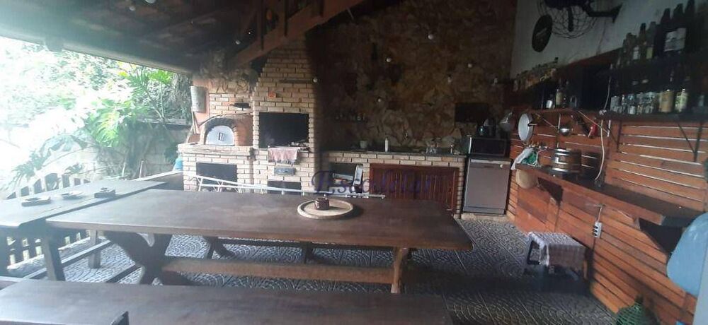Casa, 3 quartos, 300 m² - Foto 1