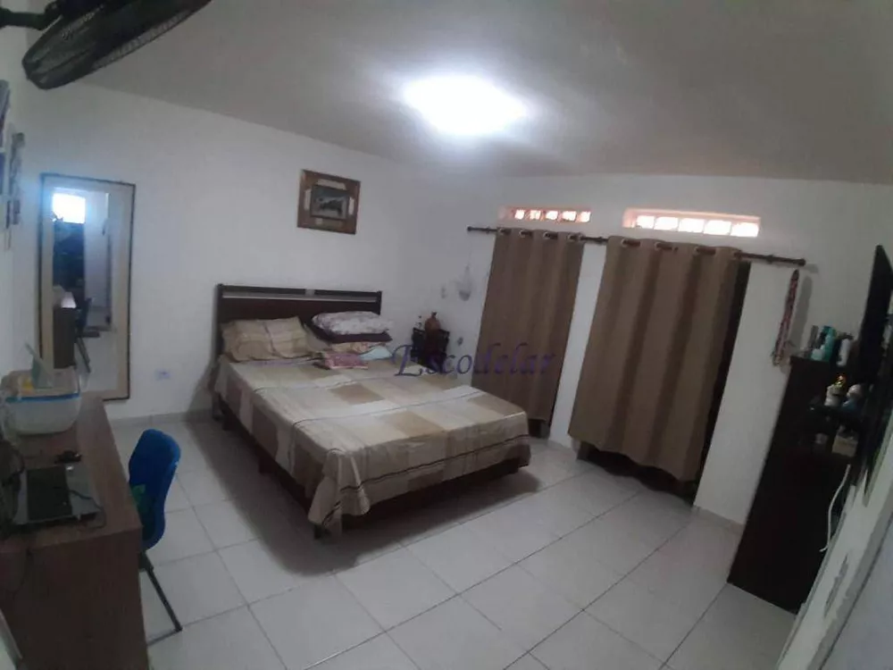 Sobrado à venda com 4 quartos, 135m² - Foto 1