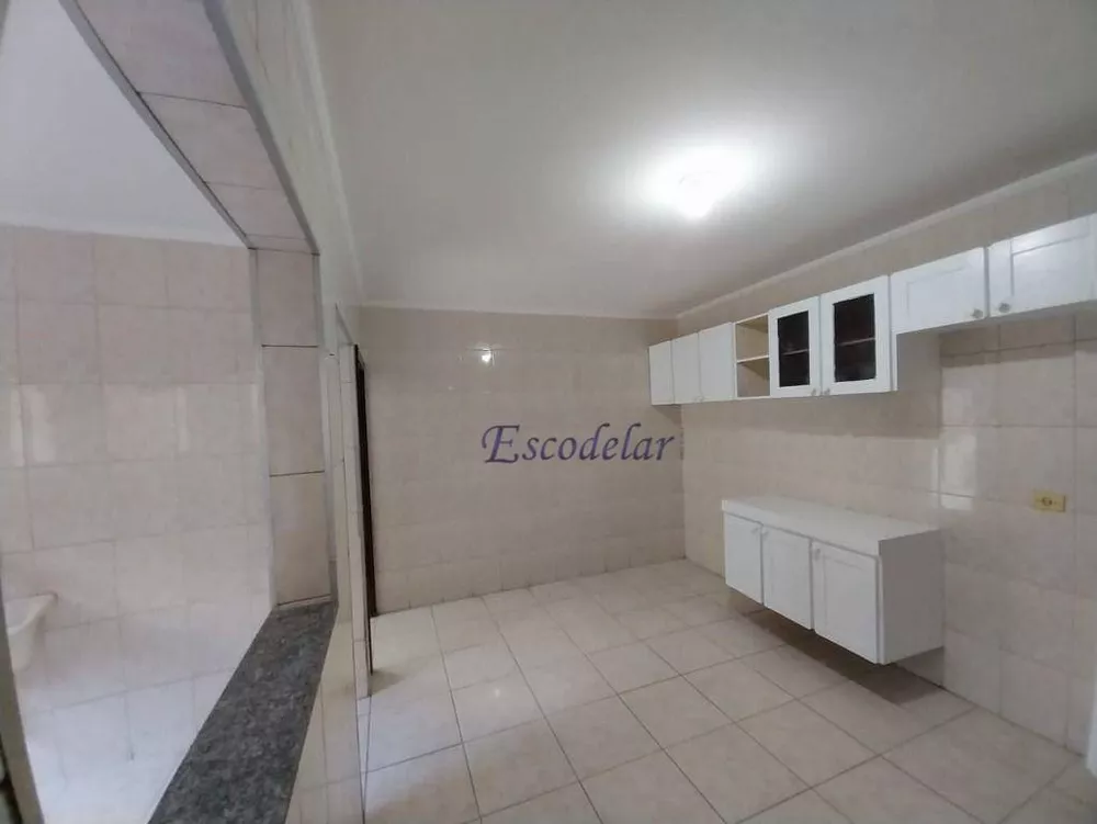 Sobrado à venda com 3 quartos, 200m² - Foto 2