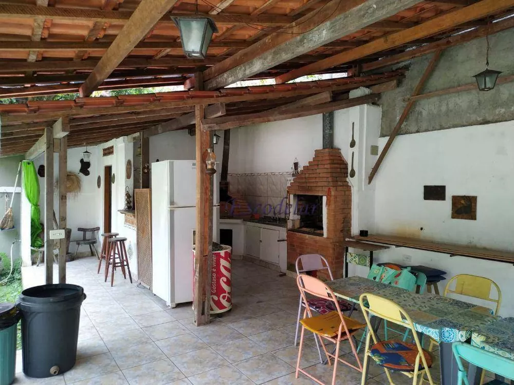 Casa à venda com 4 quartos, 350m² - Foto 2