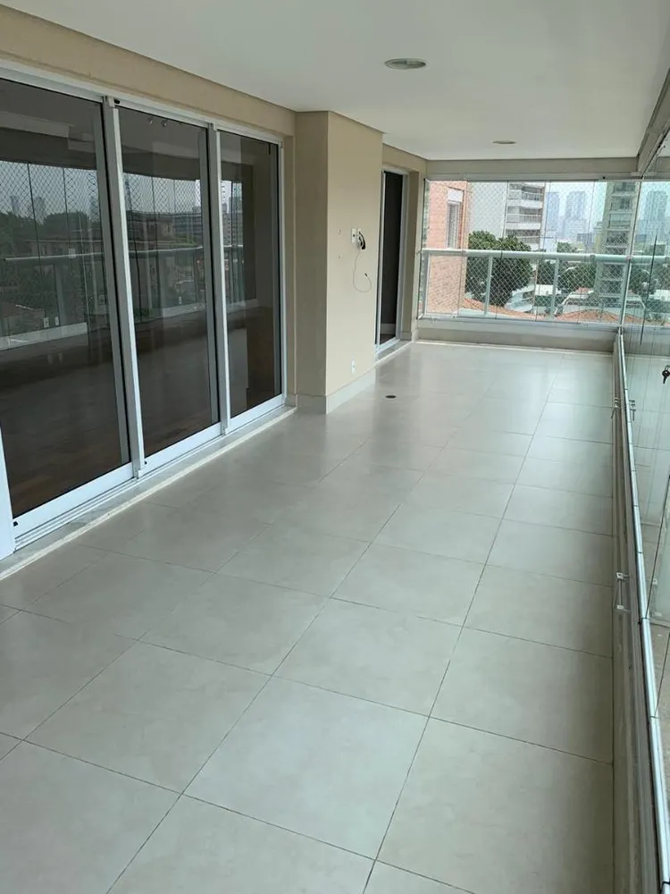 Apartamento, 3 quartos, 176 m² - Foto 2