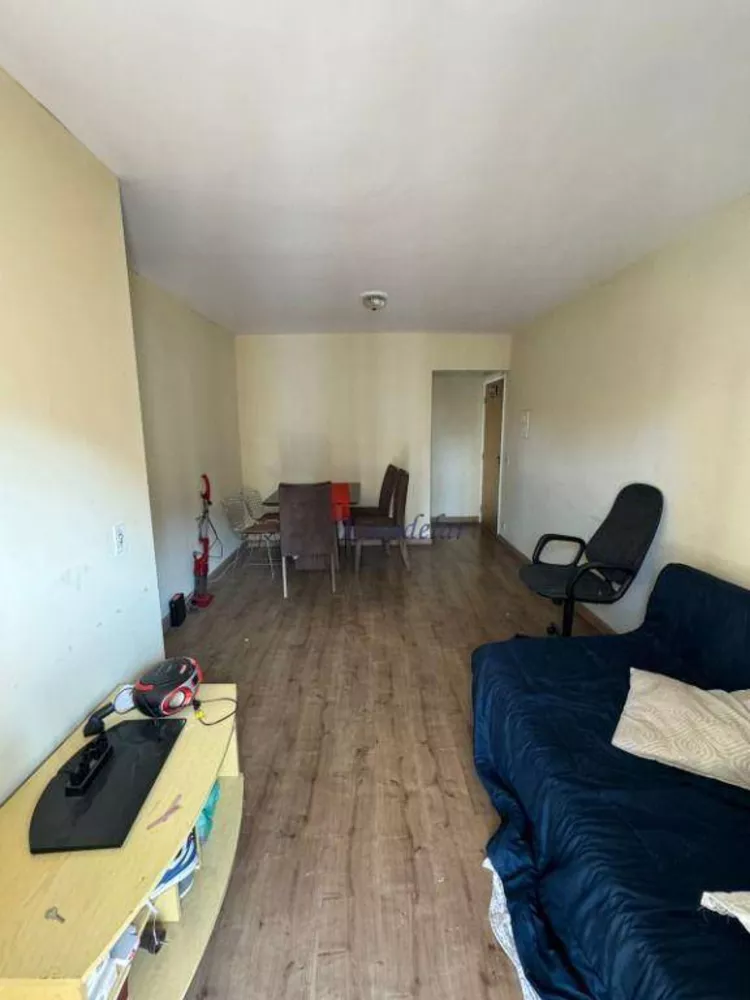 Apartamento à venda com 3 quartos, 68m² - Foto 2