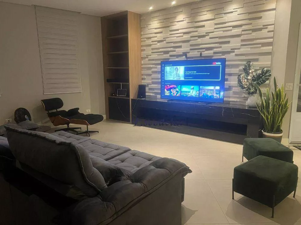 Sobrado à venda com 4 quartos, 800m² - Foto 1