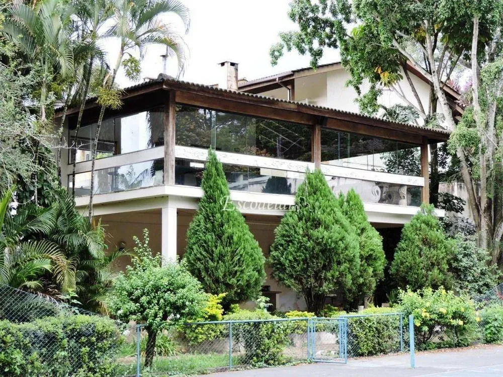 Casa, 5 quartos, 1500 m² - Foto 1