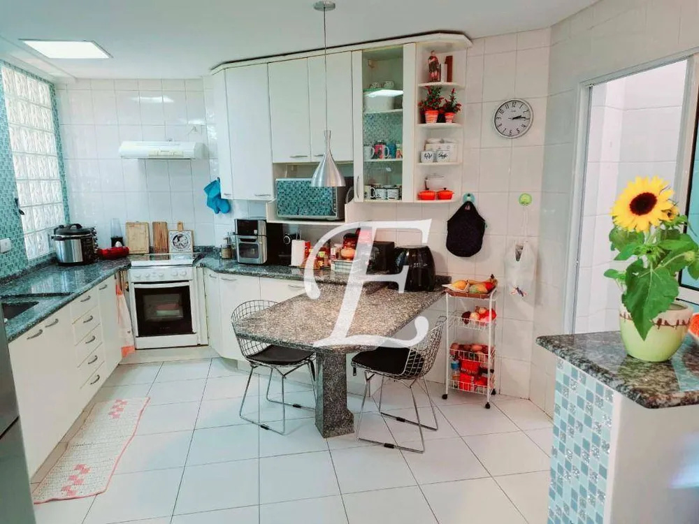 Sobrado, 3 quartos, 247 m² - Foto 3