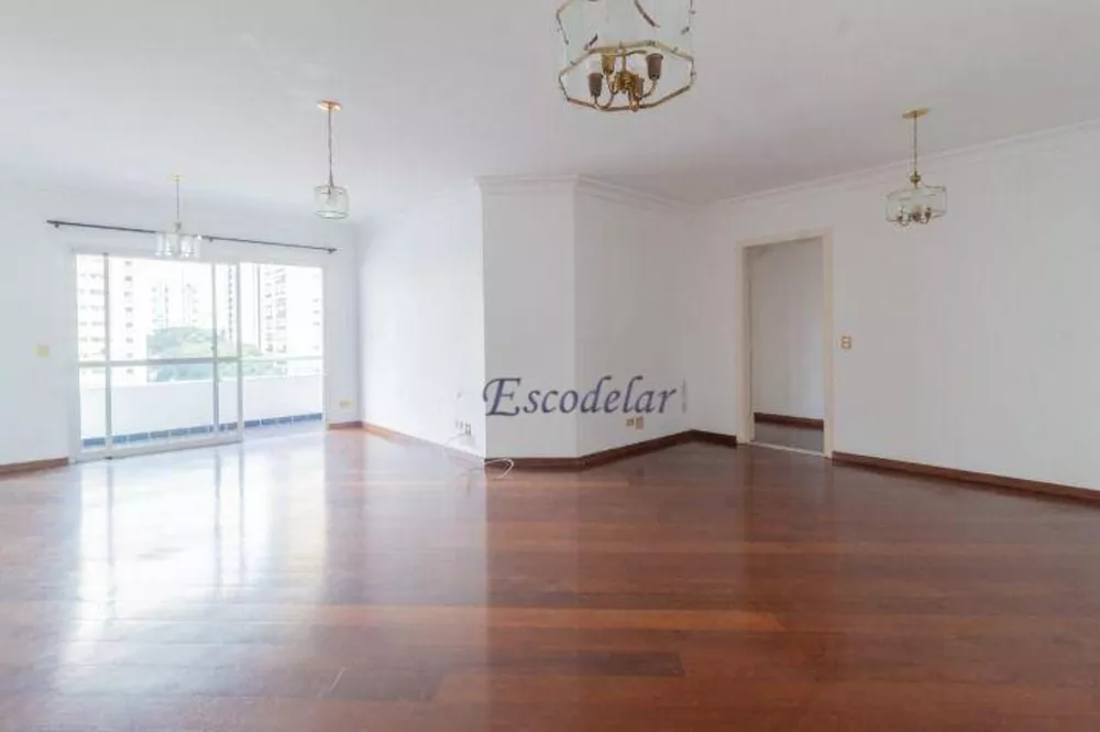 Apartamento à venda com 4 quartos, 150m² - Foto 1