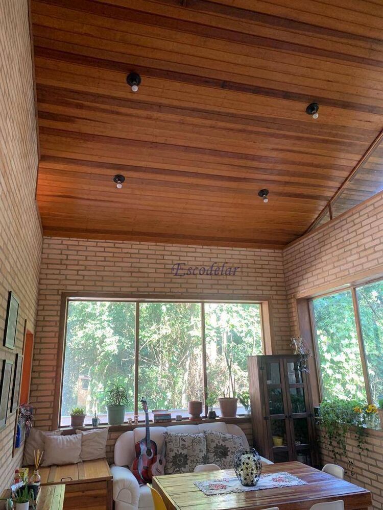Casa, 3 quartos, 246 m² - Foto 1
