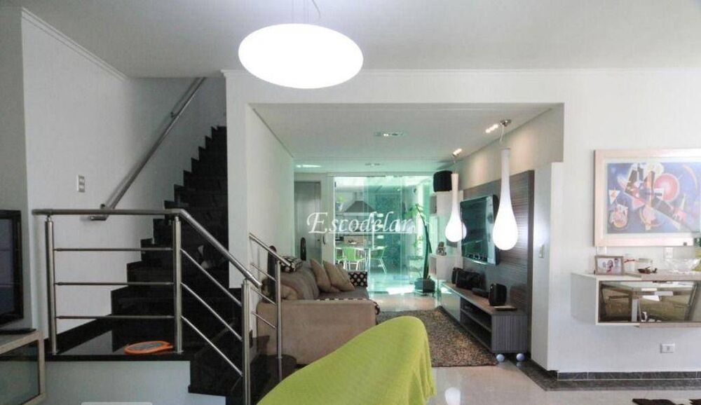 Sobrado, 4 quartos, 240 m² - Foto 1