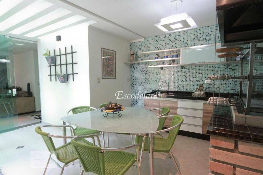 Sobrado, 4 quartos, 240 m² - Foto 2