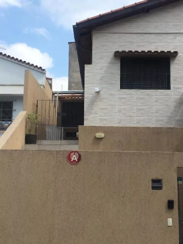 Sobrado à venda com 2 quartos, 100m² - Foto 2