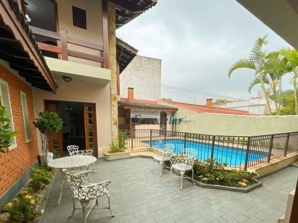 Sobrado, 5 quartos, 310 m² - Foto 1