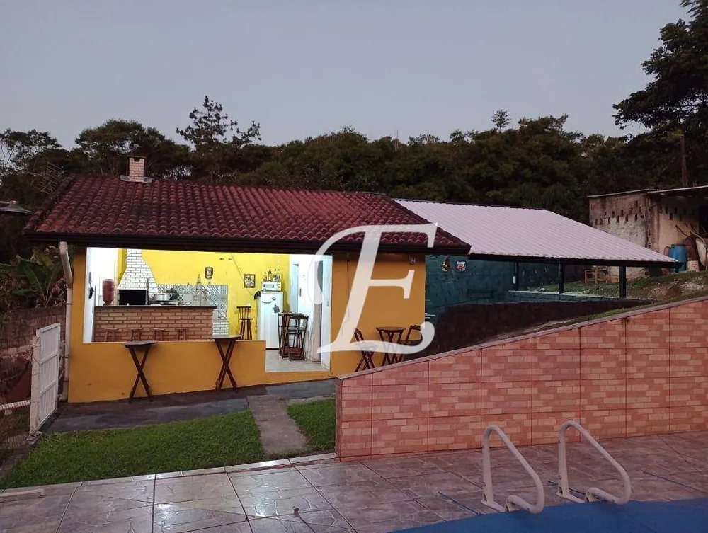 Chácara, 2 quartos, 2830 m² - Foto 1