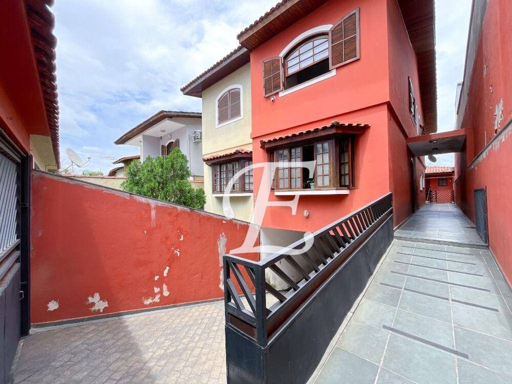 Sobrado, 3 quartos, 227 m² - Foto 1