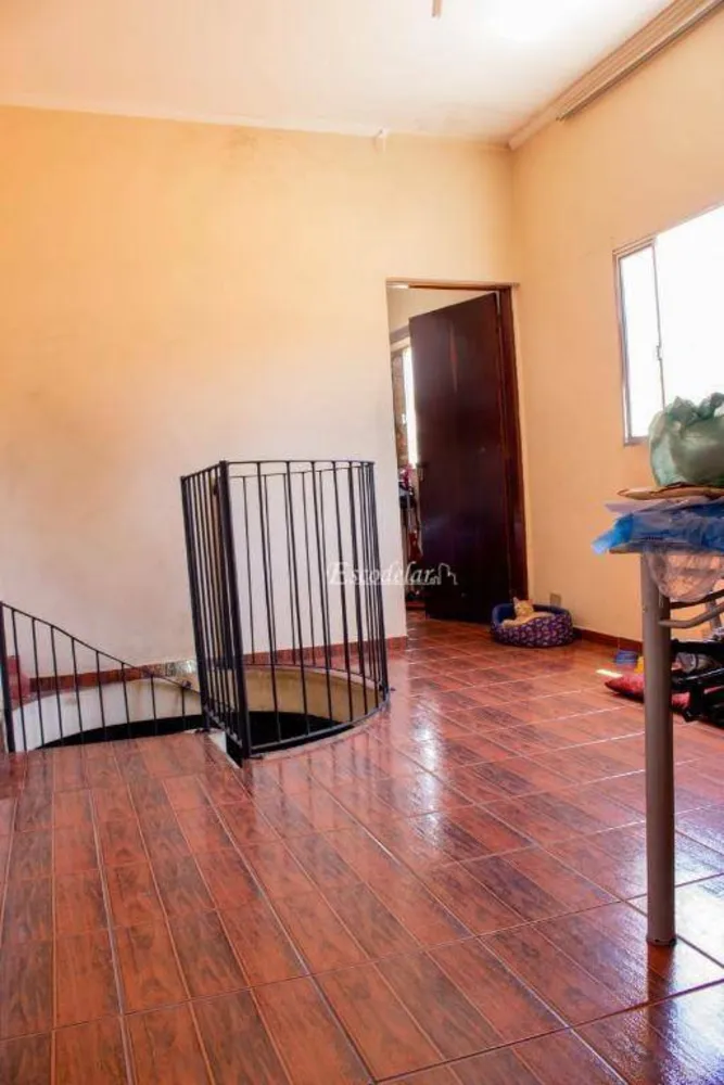 Sobrado, 6 quartos, 275 m² - Foto 2