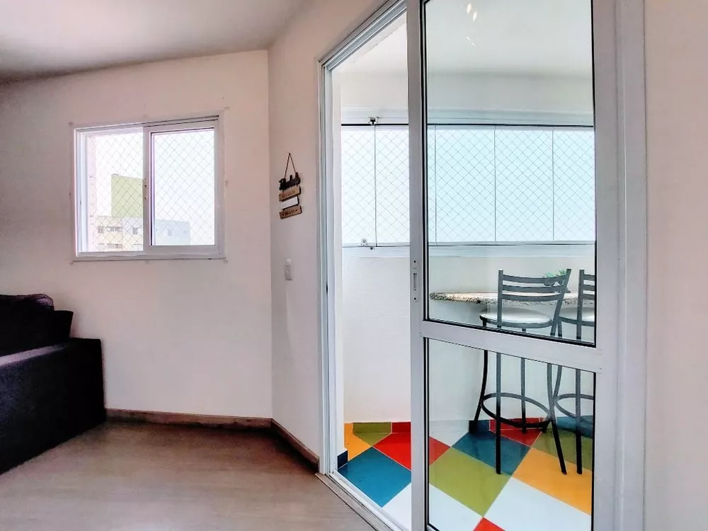 Apartamento à venda com 2 quartos, 56m² - Foto 2