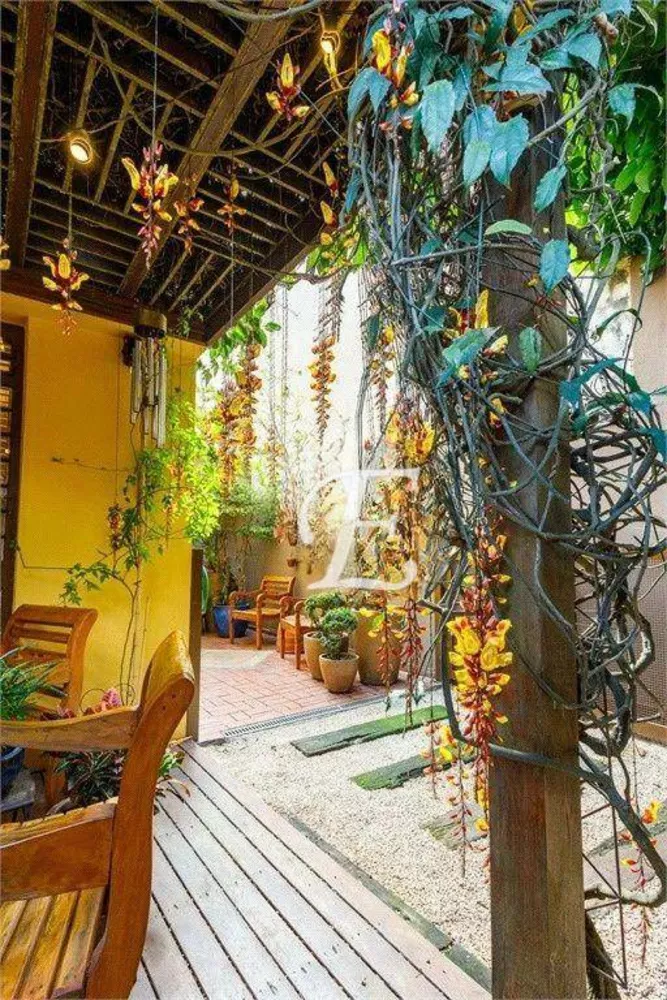 Casa, 4 quartos, 304 m² - Foto 1