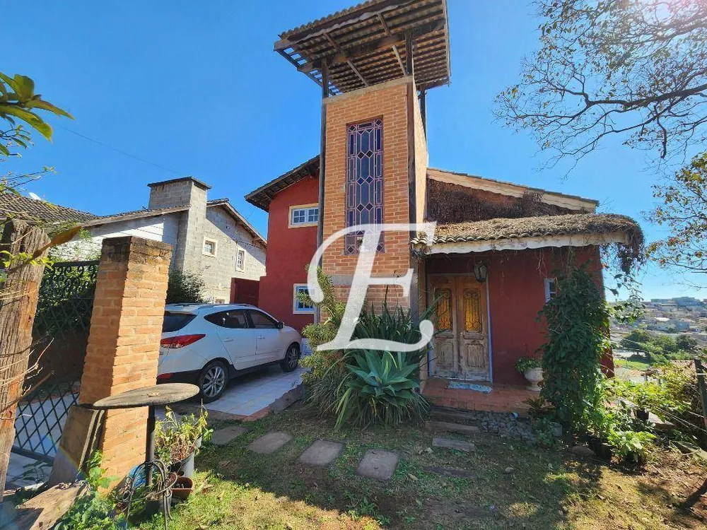 Casa, 4 quartos, 230 m² - Foto 1