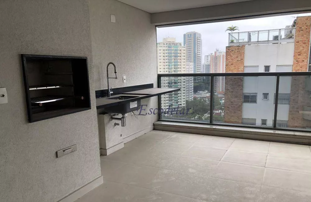 Apartamento à venda com 3 quartos, 192m² - Foto 2