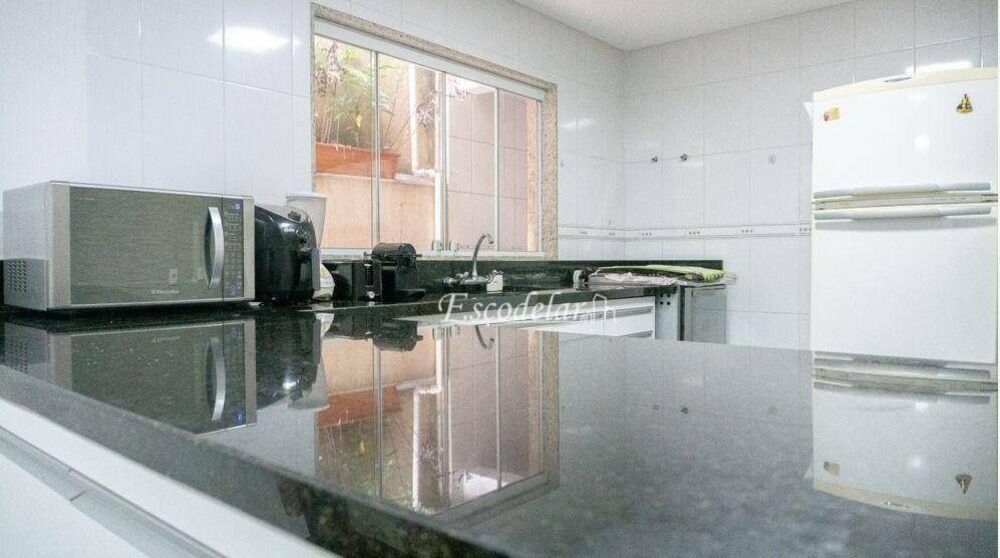 Sobrado à venda com 3 quartos, 200m² - Foto 4