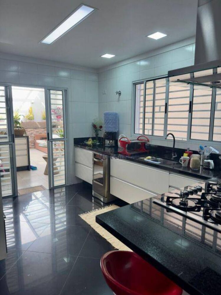 Sobrado, 3 quartos, 250 m² - Foto 14
