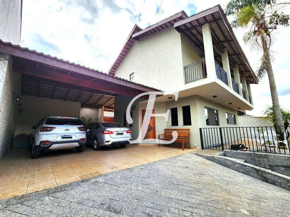 Casa, 4 quartos, 250 m² - Foto 2