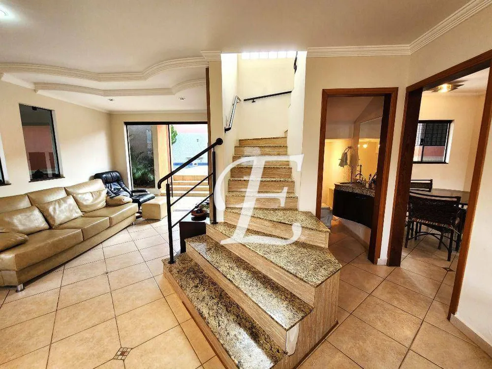 Casa, 4 quartos, 250 m² - Foto 4