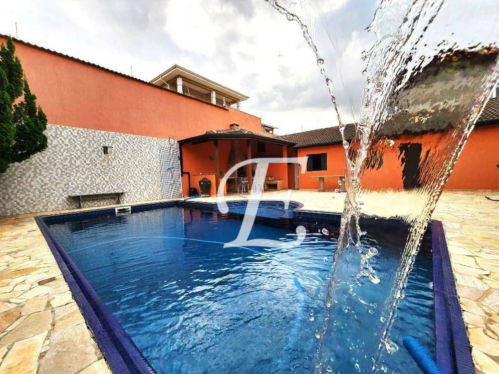 Casa, 4 quartos, 250 m² - Foto 1