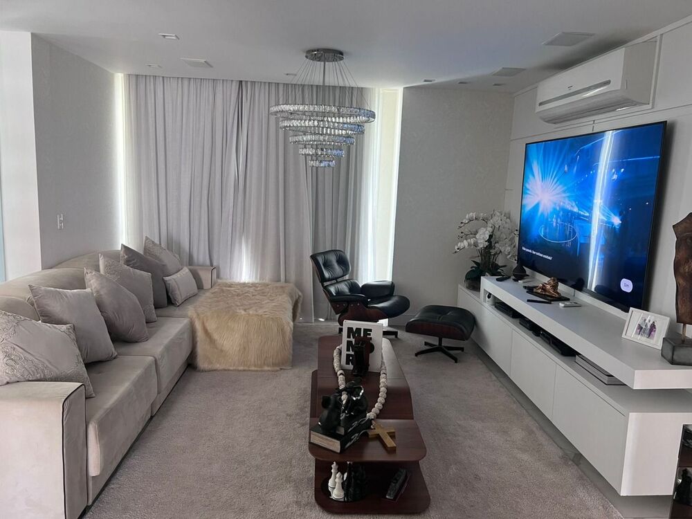 Apartamento, 3 quartos, 191 m² - Foto 1