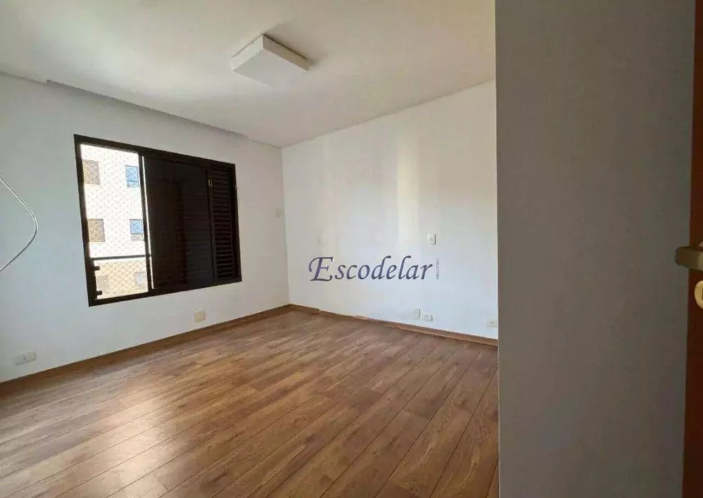 Apartamento à venda com 3 quartos, 212m² - Foto 9