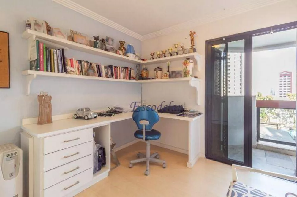 Apartamento para alugar com 4 quartos, 150m² - Foto 10