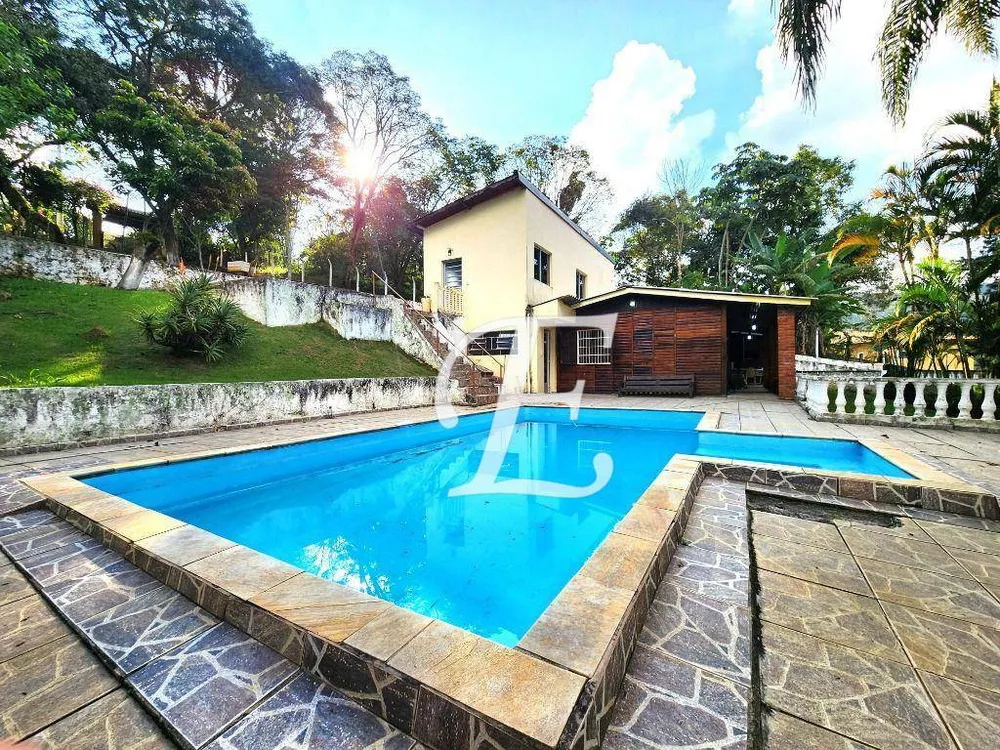 Chácara, 4 quartos, 1460 m² - Foto 1